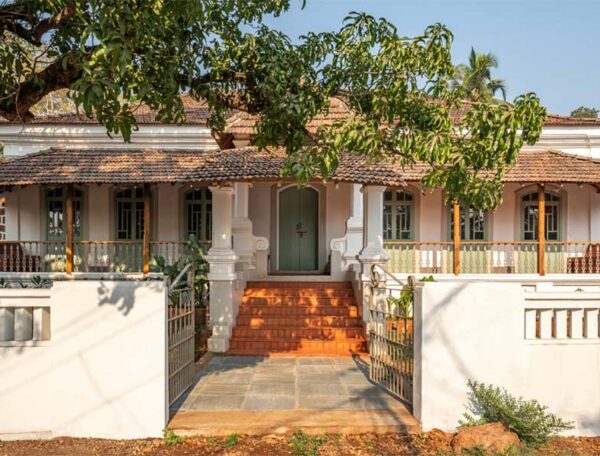 House front design with boundary walls – Beautiful Homes